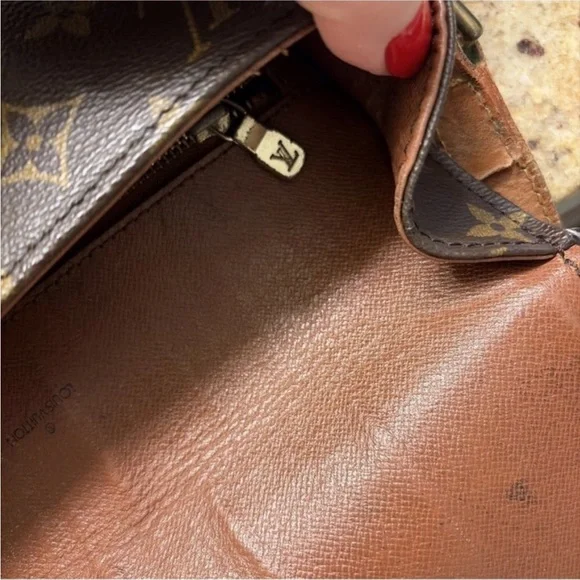 Authentic Louis Vuitton Brown Monogram Crossbody Bag - Picture 10 of 10
